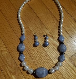 Vintage beaded necklace with earrings